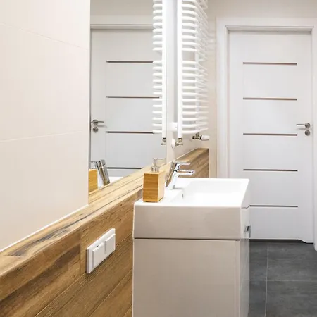 Atal Square, Sun & Snow