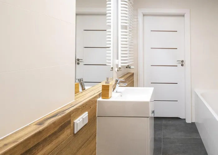 Atal Square, Sun & Snow